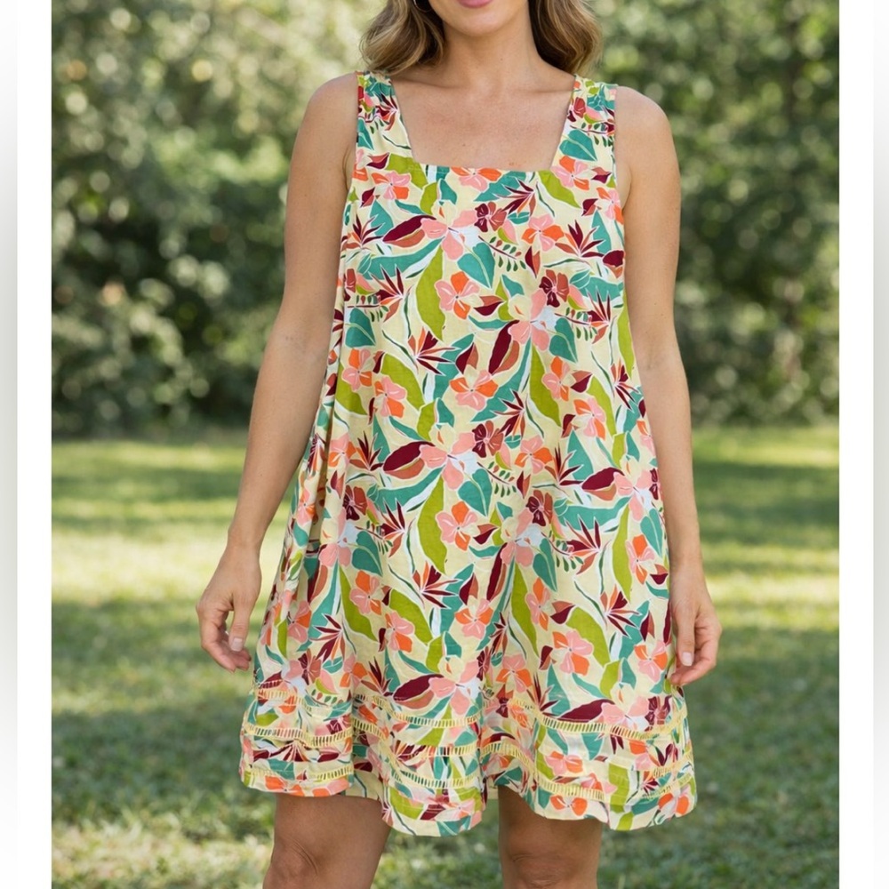C&C California Linen Blend Floral Sleeveless Dress